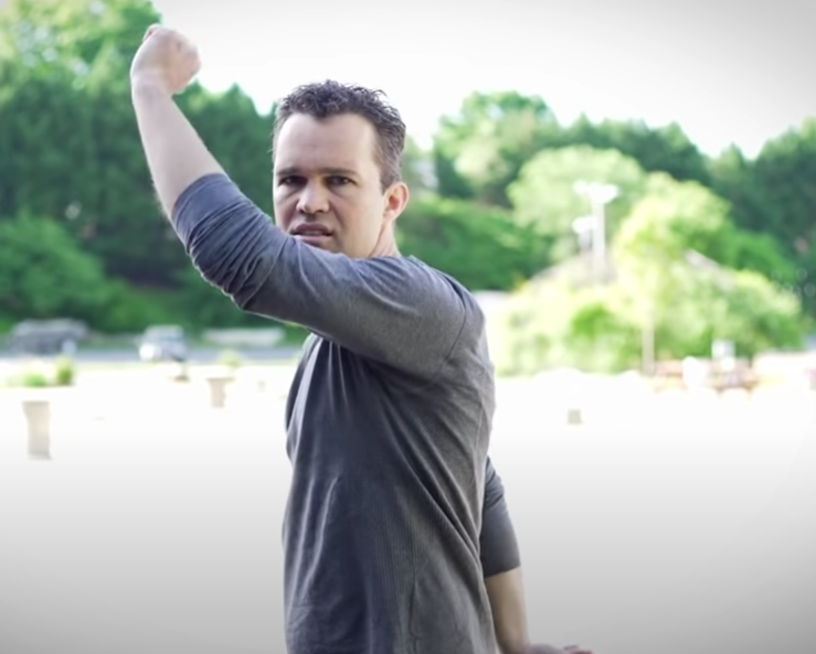 양팔 들어올리기