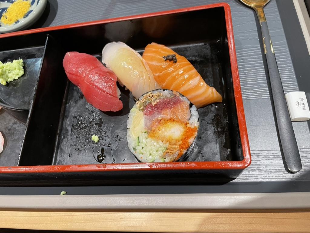 김씨마구로 프리미어 벤토 스시