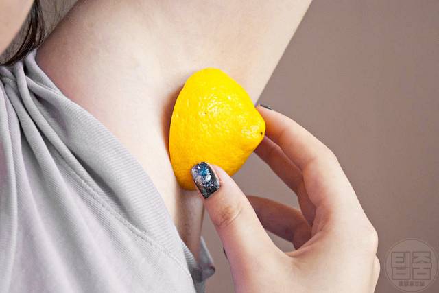 겨드랑이 착색 제거 레몬 겨드랑이 미백크림 추천