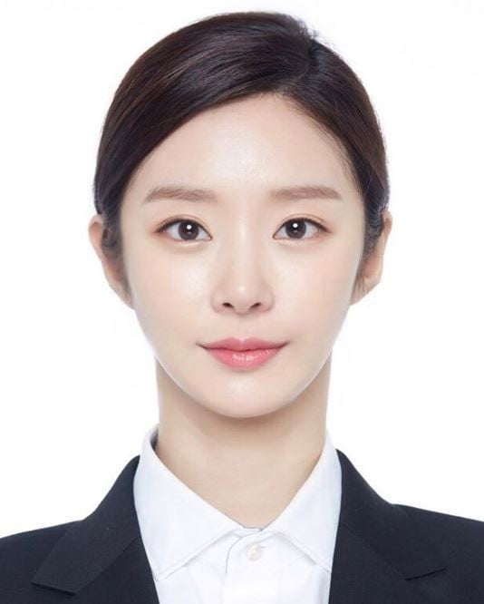 이주빈 증명사진