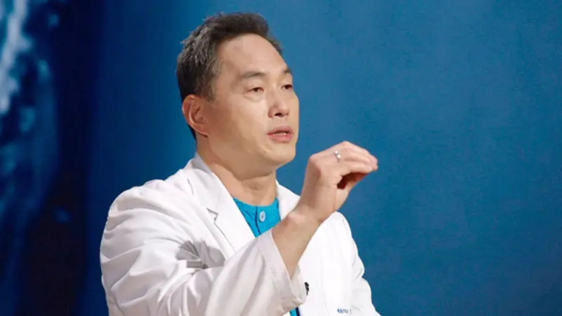 명의 허리통증 치료 통증을 없애는 자세 혁명 치료법 재활의학과 정선근 교수
