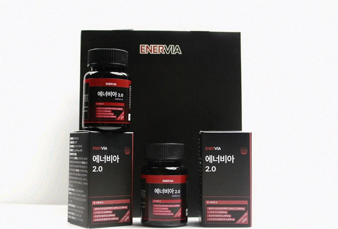 enervia 2.0 bottle and tablets on wooden table natural light