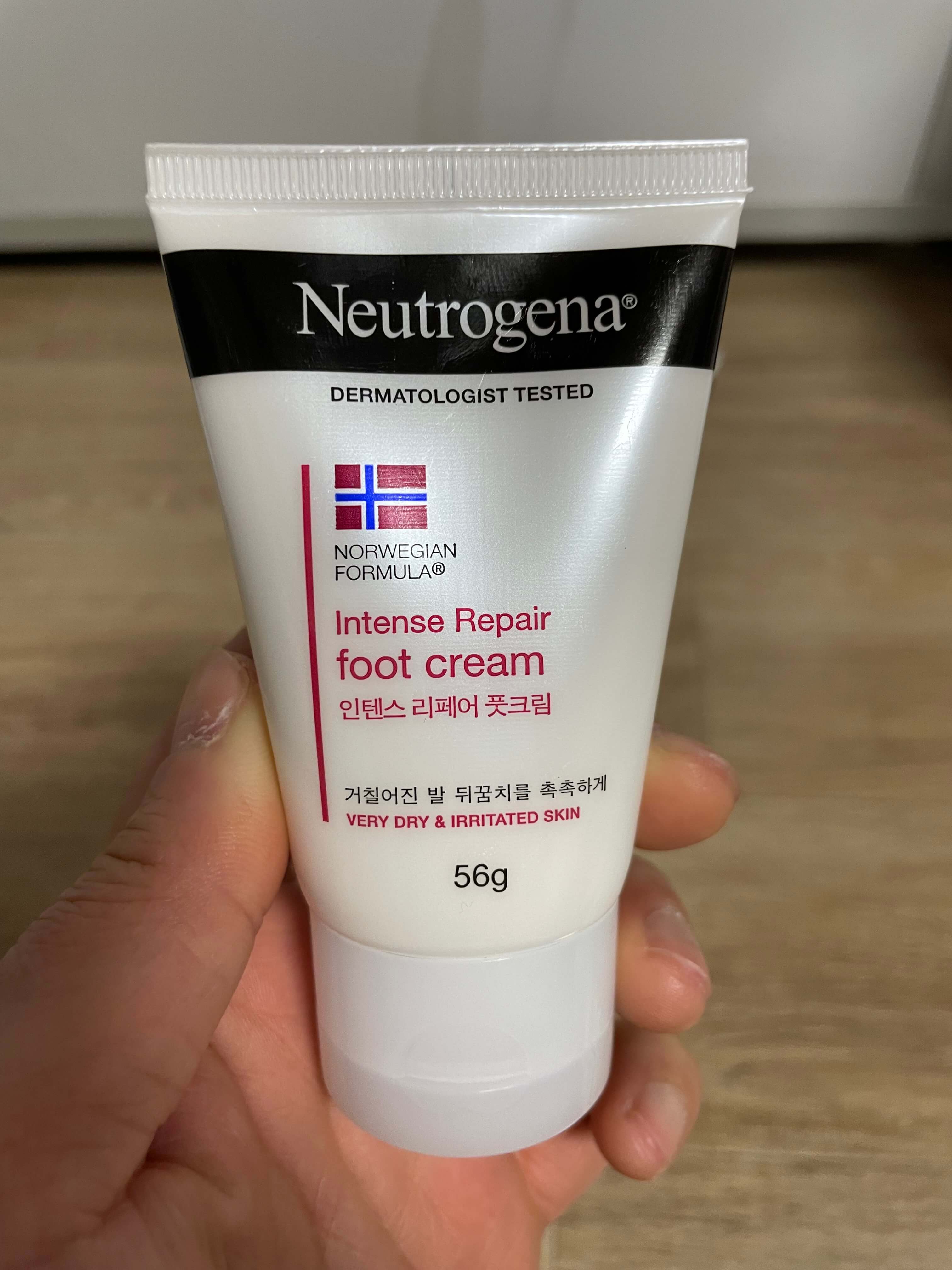 뉴트로지나 인텐스 리페어 풋크림 사용 후기