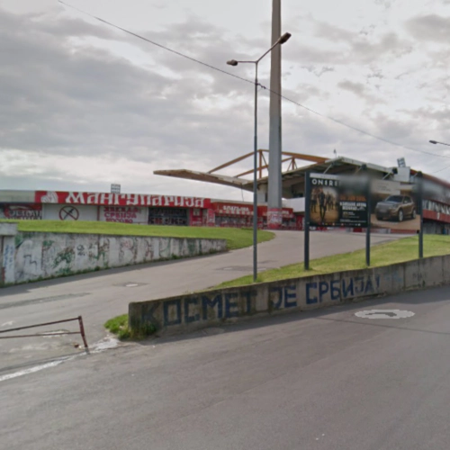 츠르베나-즈베즈다-홈구장(출처-구글지도)