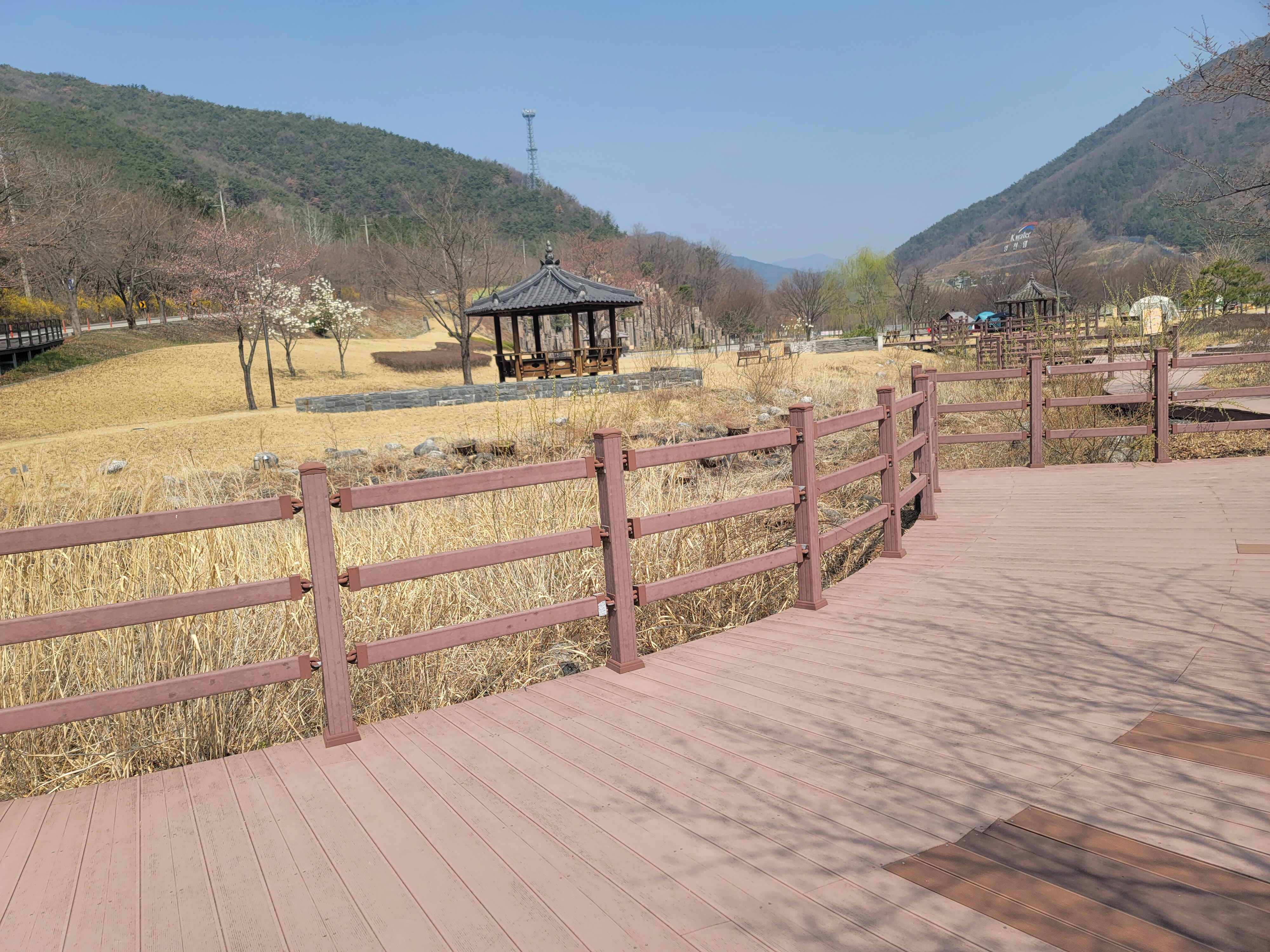 영천댐하류공원 내부