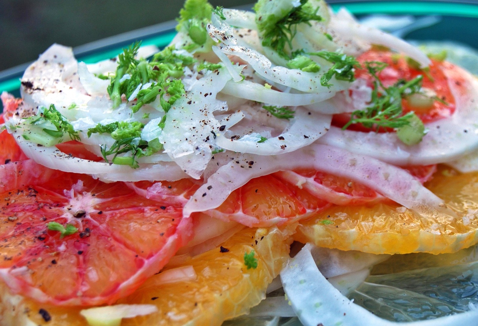 밤마다 단 음식이 당겼던 사람들의 공통된 낮 습관 5가지