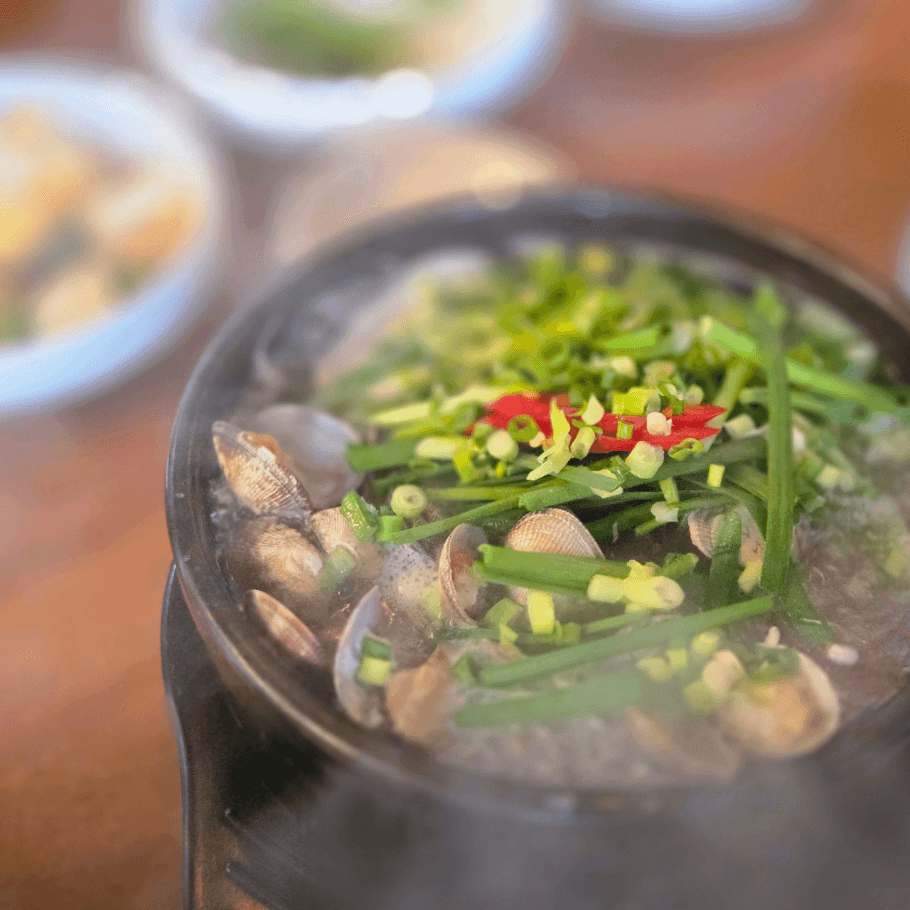 바지락 돼지곰탕