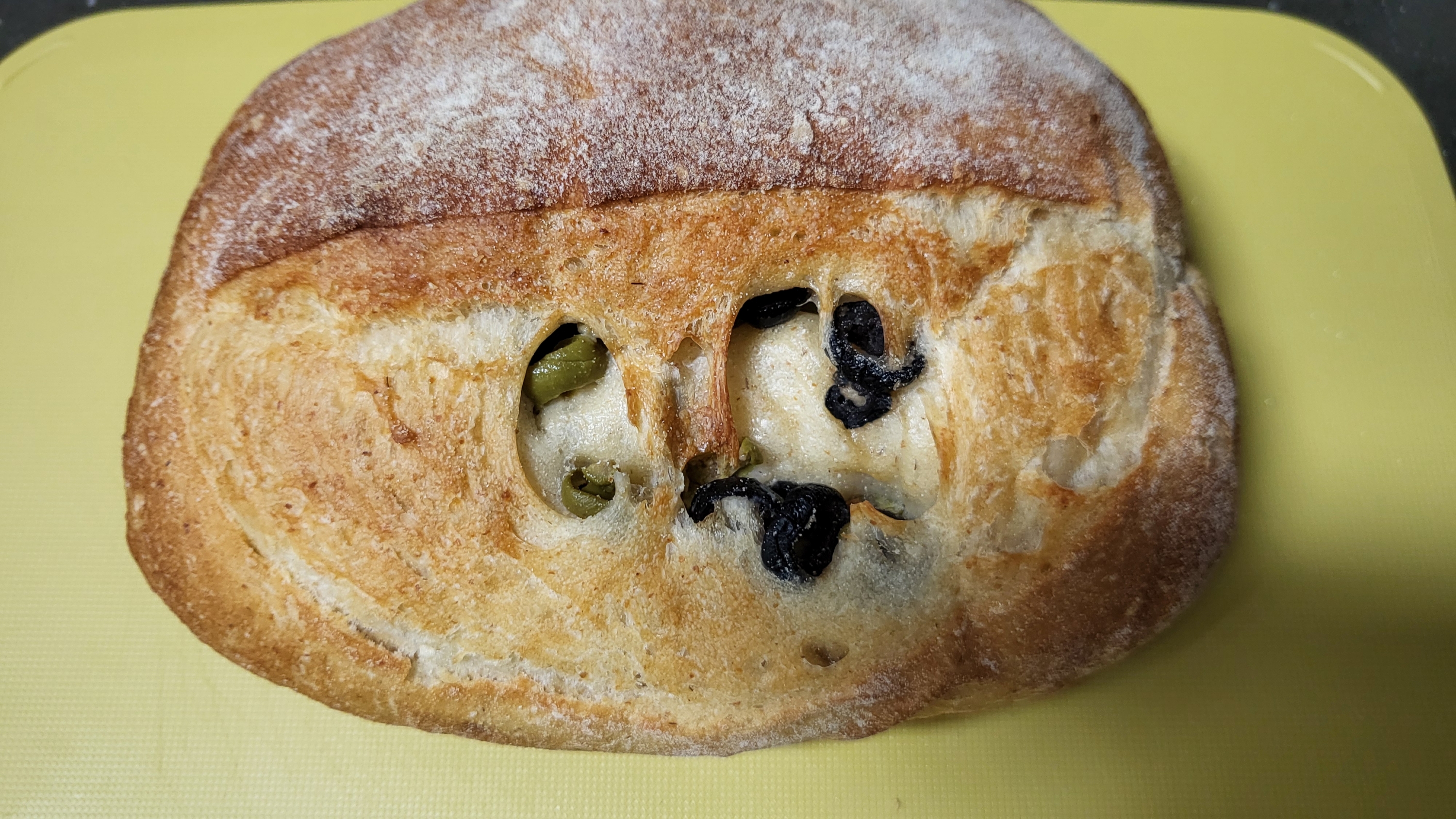 올리브 호밀깜빠뉴