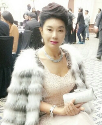 김청