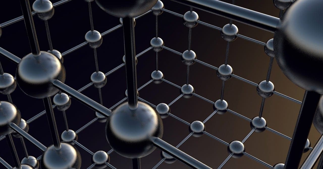 위상 물질에서 양자 기하 위상(Quantum Geometric Phase)과 위상적 질서의 상관관계 연구