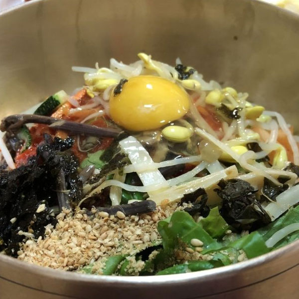 자연을 담은 한 그릇, 향긋한 산채비빔밥 만드는 법