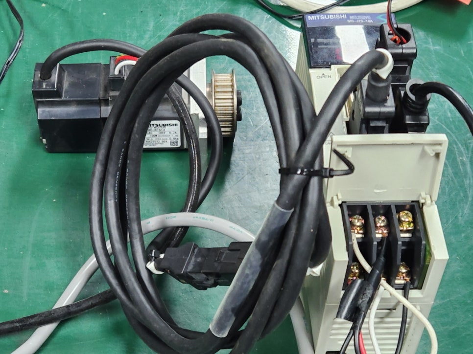 미쓰비시(MITSUBISHI) 서보드라이버 MR-J2S-10A 정상 작동 수리 완료 by 메트영남