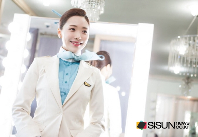 나는솔로-옥순-승무원시절-사진