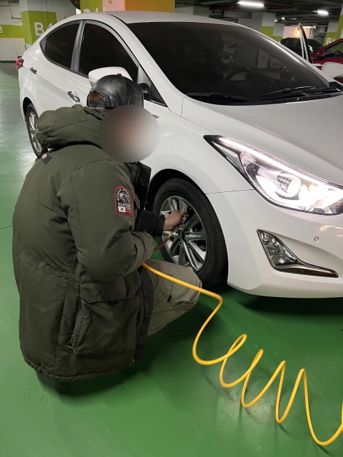 자동차 공기압 체크