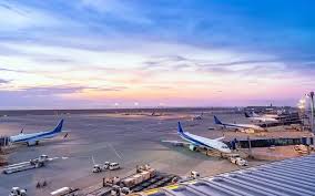 왼쪽 인천공항 우측은 나고야 주부 센트레아 국제공항 사진