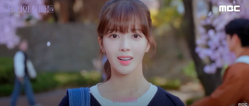 바니와 오빠들에서 반희진 역을 맡은 노정의