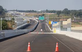 새만금-전주 고속도로 개통으로 43분 단축, 이제 더 빠르게!