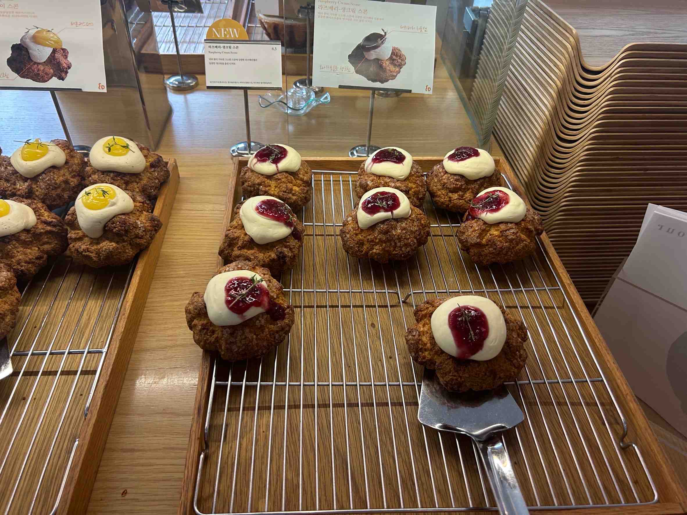 라즈베리 생크림 스콘