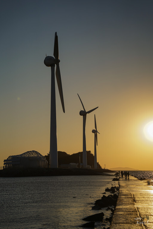 안산 탄도항 풍력발전기