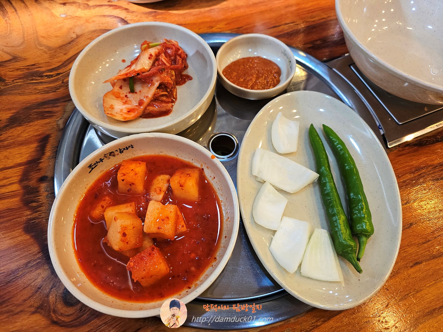 조마루감자탕 판교점 반찬