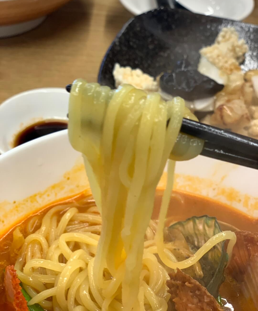 히히