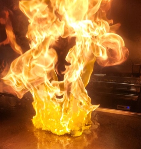 철판오믈렛-오코노미야키달인-테테