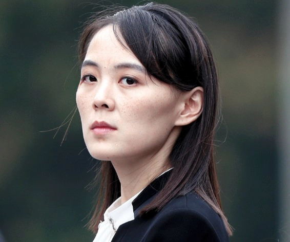 김여정 부부장 프로필 나이 결혼 필체 및 미 정찰기 무단침범 경고 소식