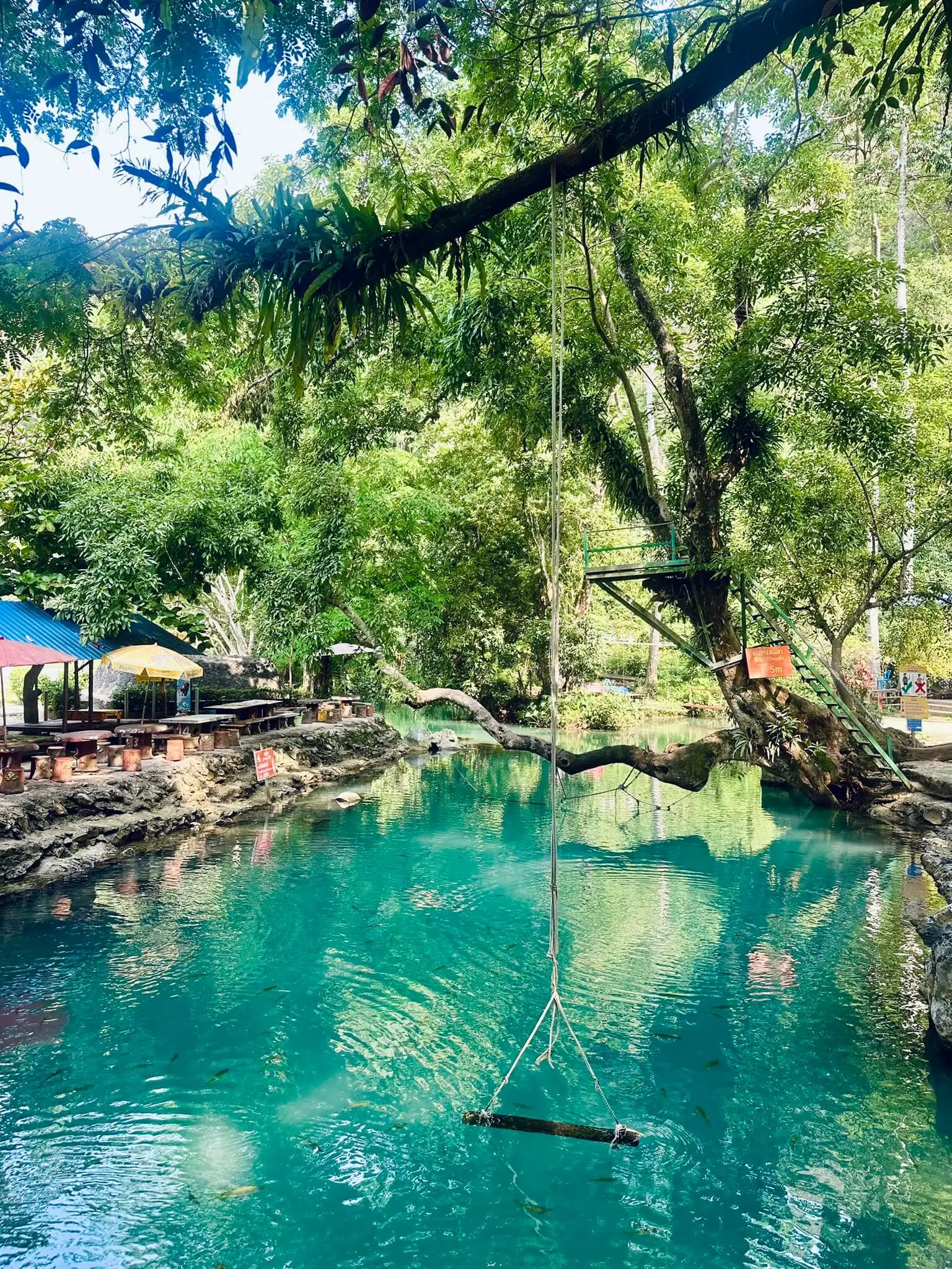 라오스 블루라군 1