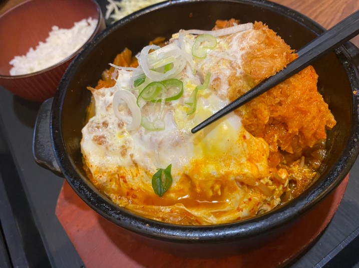 우마이카츠나베 본점