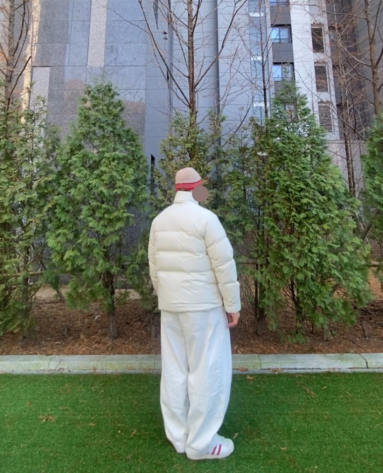 데일리룩('25. 12. 11.)오가프 노르딕패턴 울비니 니트비니 빈티지비니, 라퍼지스토어 미니멀 푸퍼 다운 숏패딩 점퍼, 무신사스탠다드 벌룬 팬츠, 아디다스 슈퍼스타 82 레드