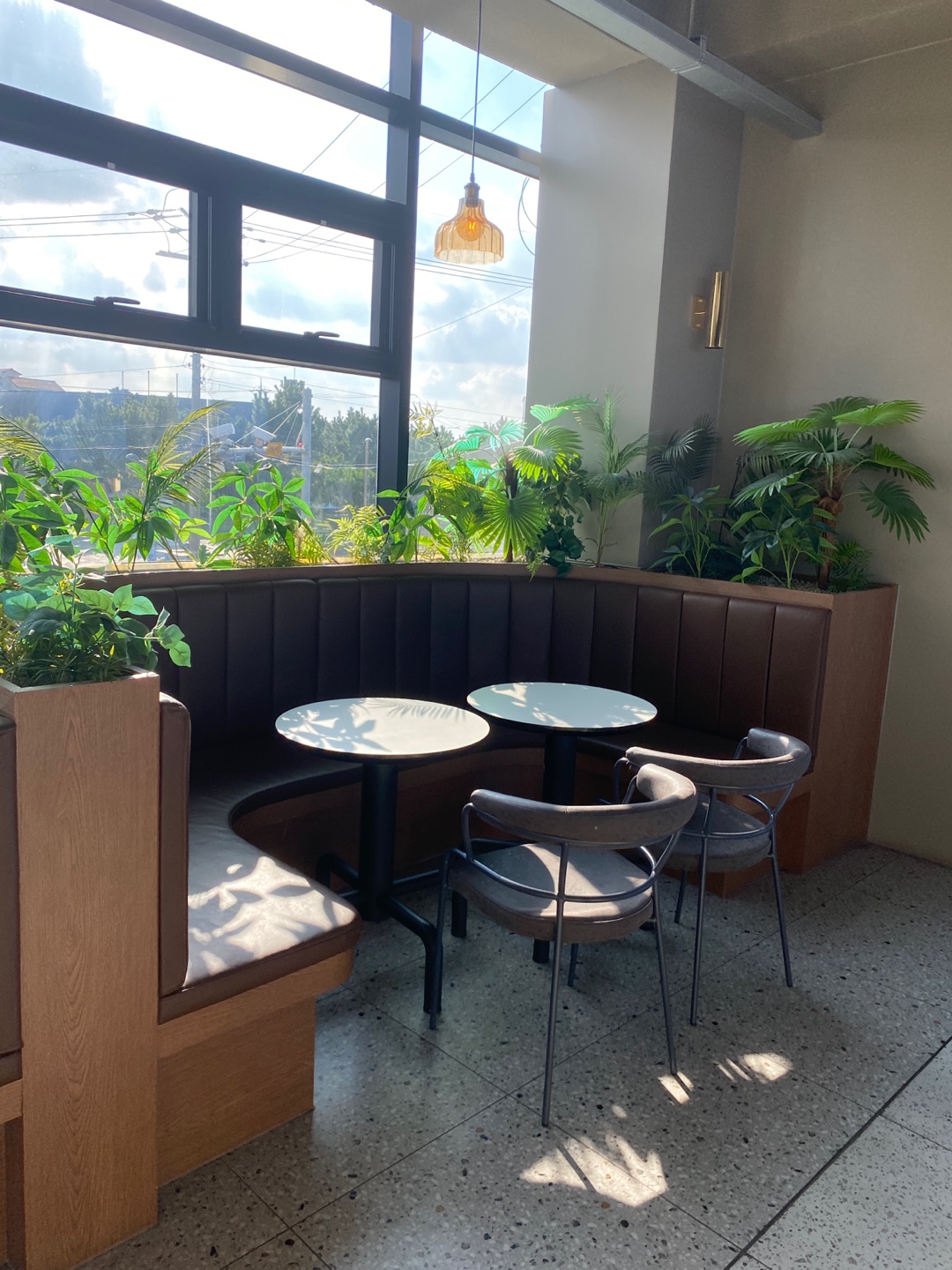 제주공항 용두암 용두암해변 비행기포토존 오션뷰 팡도르 시그니처메뉴 듀포레 대형카페 주차 리뷰 추천