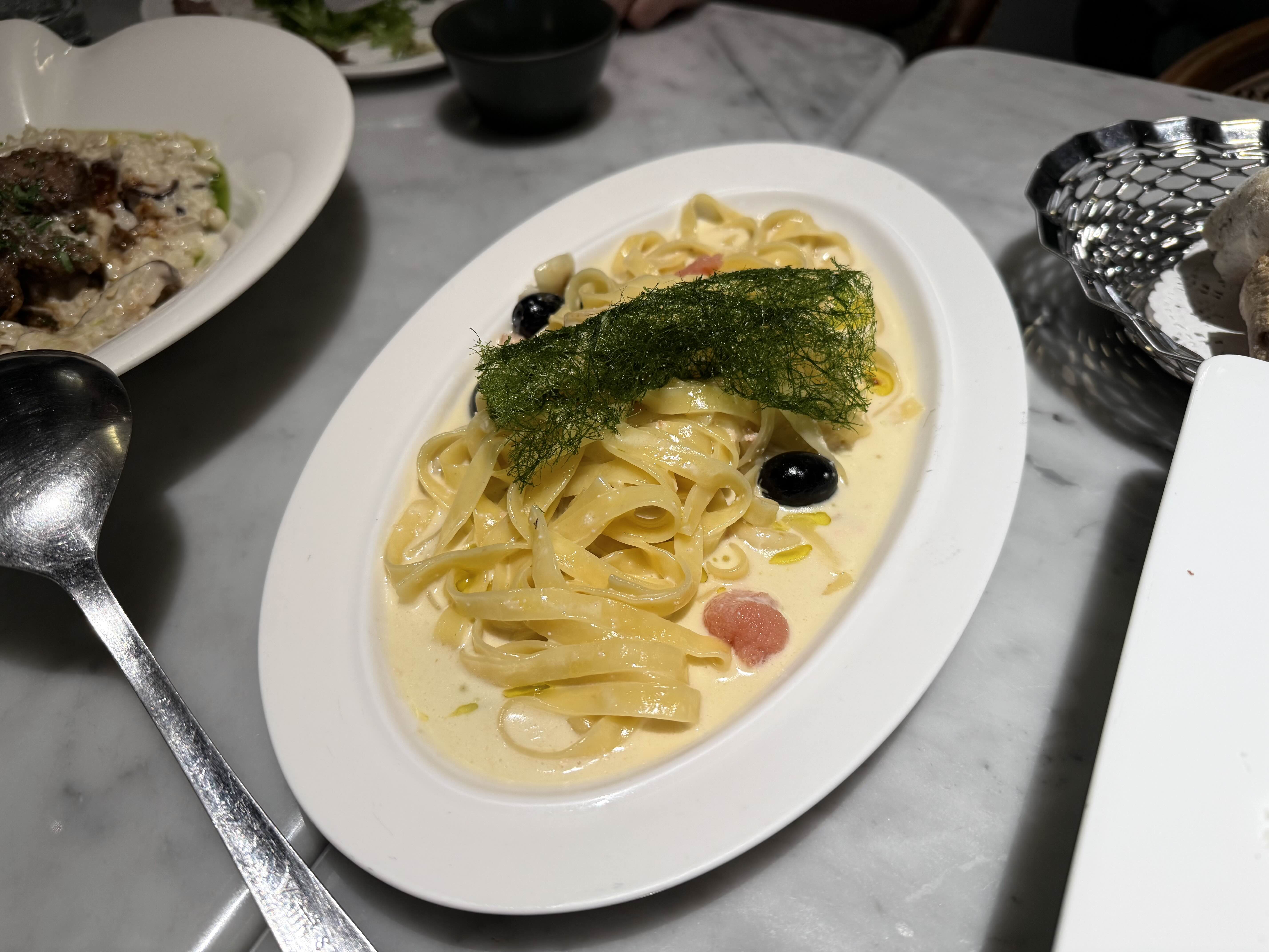 아난티 부산 맥퀸즈그릴앤바