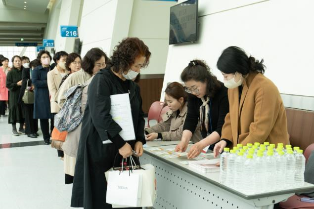 아름다운 이야기 할머니 홈페이지 한국국학진흥원 문화체육관광부 유아교육기관 제16기 제15기 부산 면접 사진