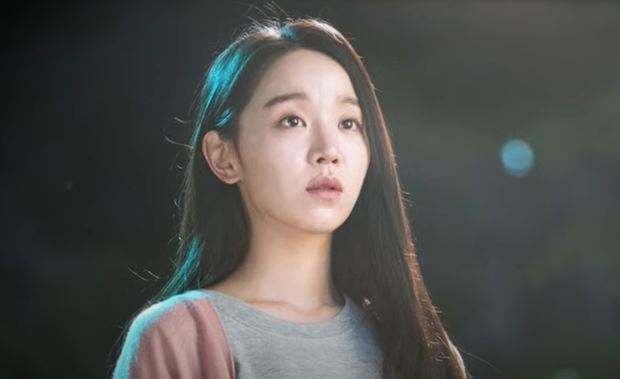 수수한 모습의 신혜선