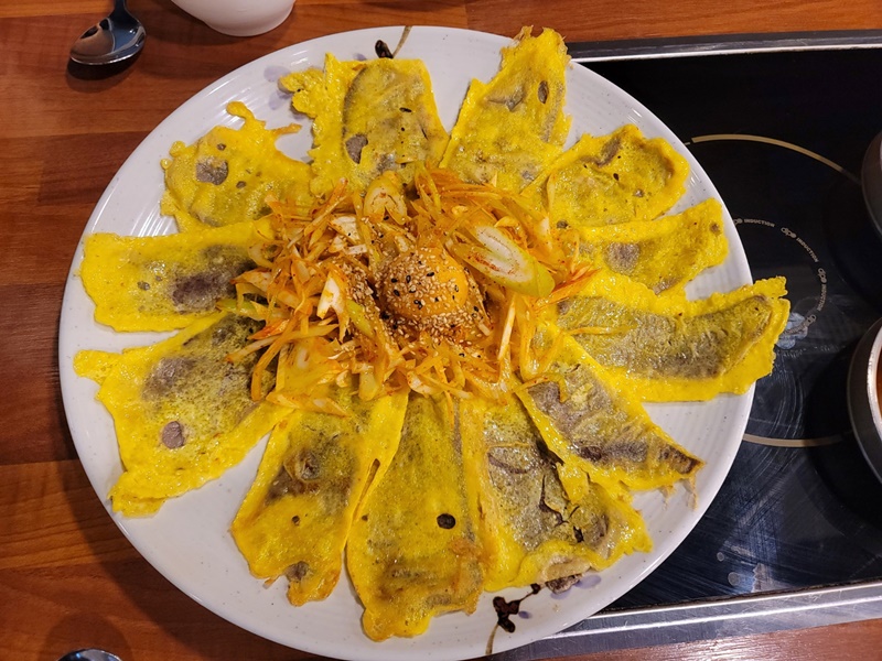 산본역 백세명가 콩작소 - 한우 육전