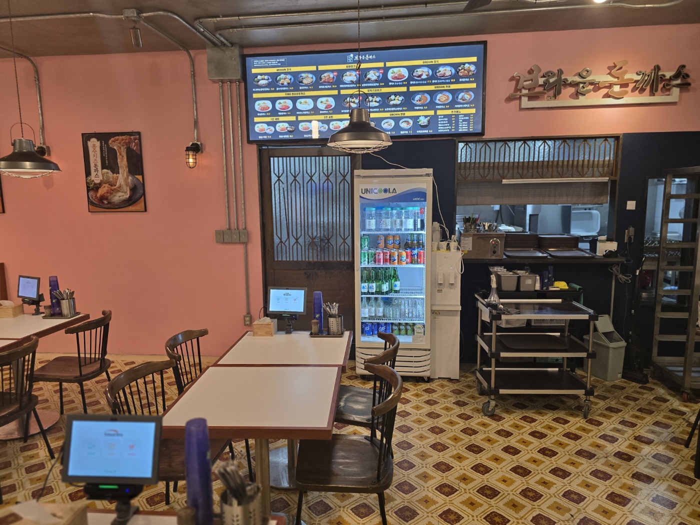 여의도 브라운돈까스 실내 사진3