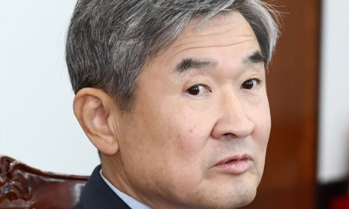 홍장원 메모 왼손잡이 논란