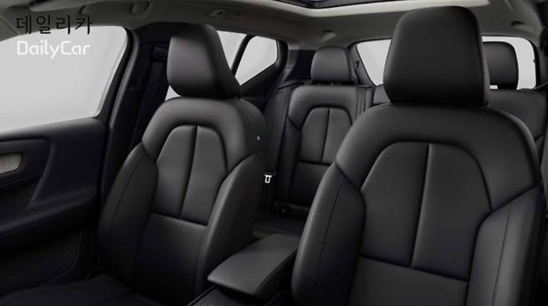 볼보 XC40 다크 에디션 44대 온라인 선착순 한정 판매