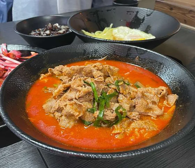 허우짜