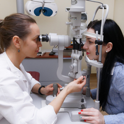 안과검사장면예시01