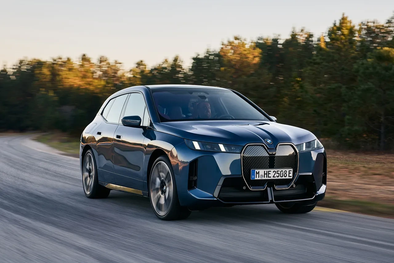 BMW iX