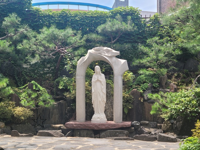 청주 개신동성당 성모동산 사진