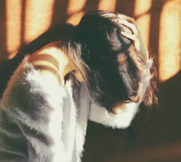 편두통 원인 증상 없애주는 간단한 습관 5가지