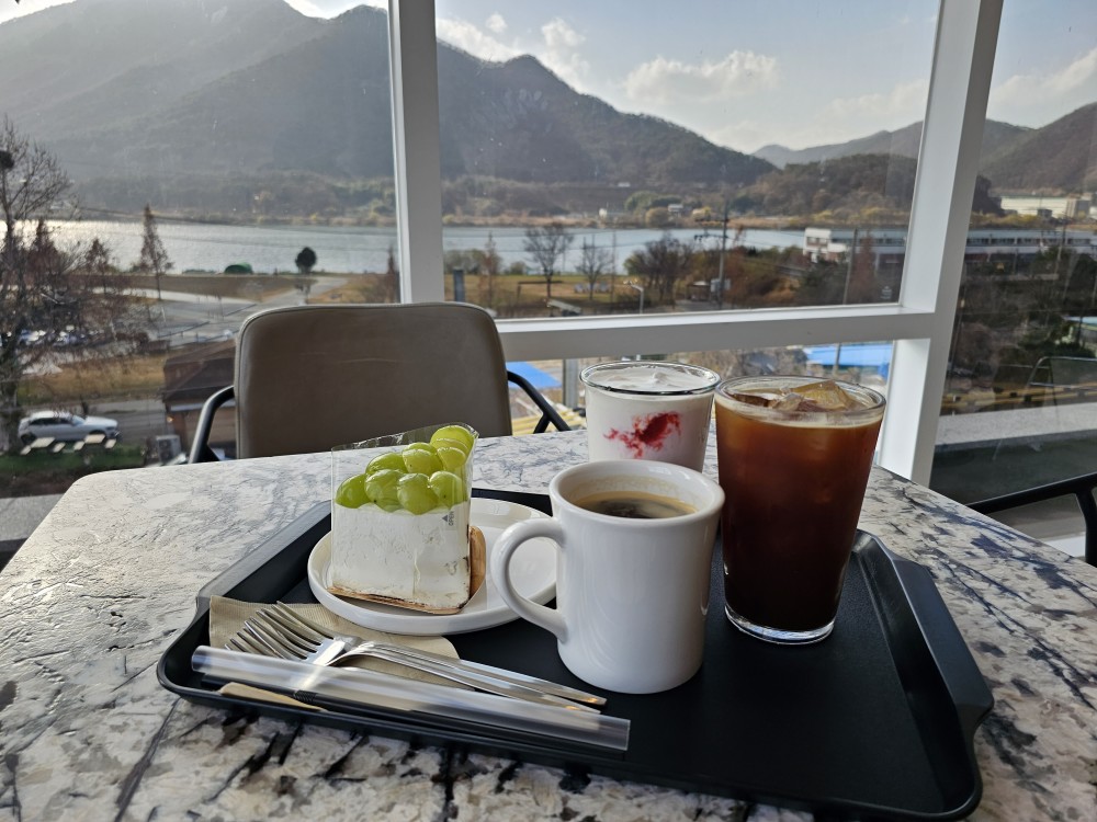 창 밖 뷰