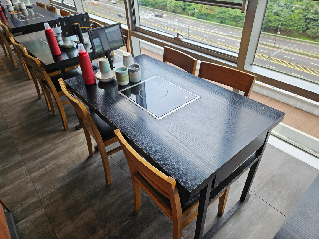 진주식당 분위기