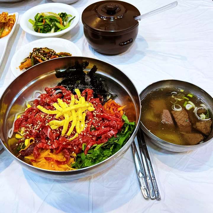 6시내고향 전남 함평 육회 비빔밥 90년 노포 고향정가게 고향노포 생고기 육회낙지비빔밥 요리 맛집 오늘 방송 추천