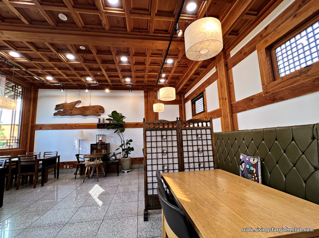 한방 카페 참다정 - 제기동 약령시장 내부 인테리어 사진