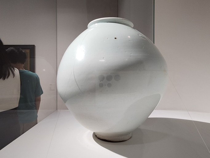 김환기는 달항아리