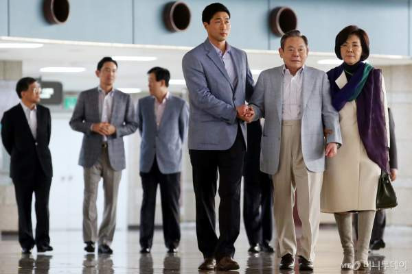 삼성家 상속세 완납: 12조 국가 세입 압도한 사상 최대 규모와 1조 사회환원의 경제적 가치 분석