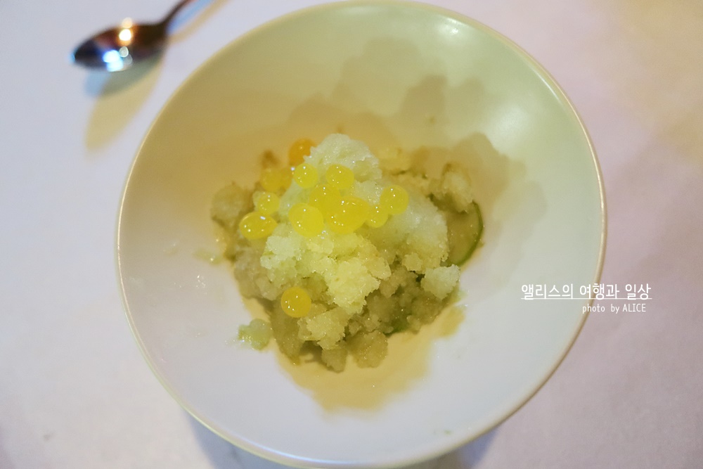 제주 전통 5성급 호텔 씨에스 다이닝 레스토랑 크리스마스 특별한 코스메뉴